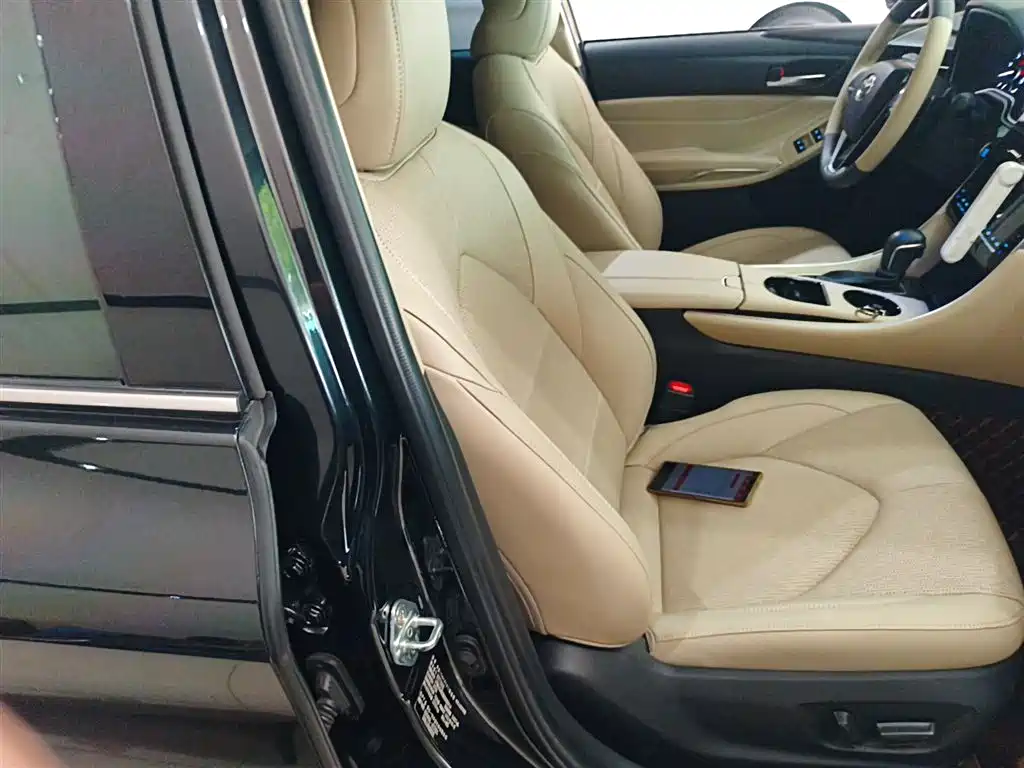 Toyota Avalon 2022 2.5L Luxury Edition фото 20