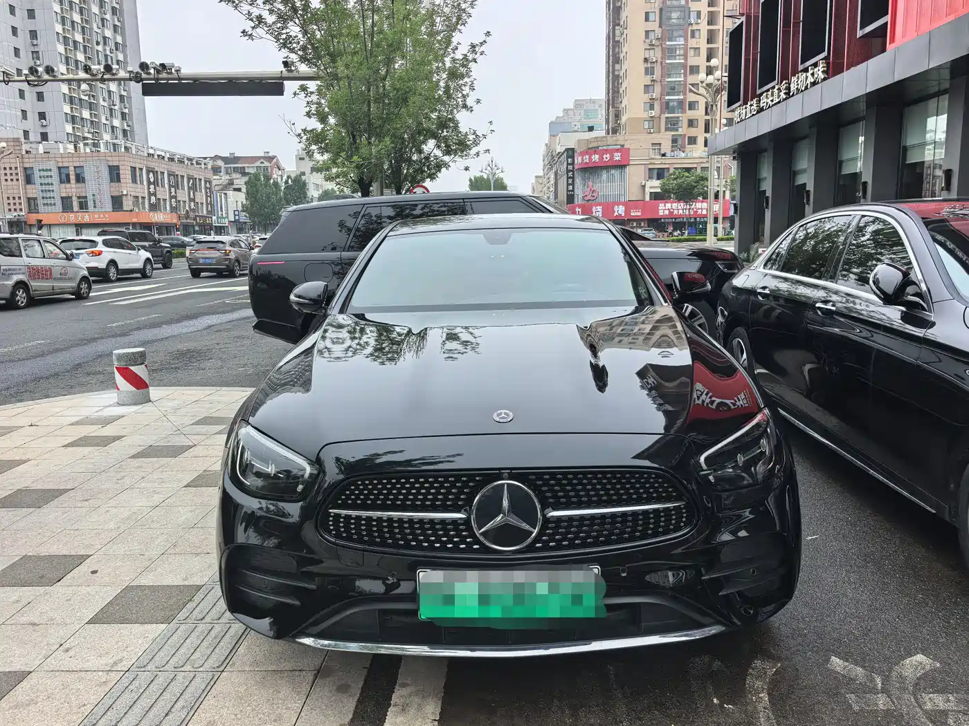 Mercedes-Benz E-Class New Energy 2022 Facelift II E 350 e L Plug-in Hybrid Sports Sedan фото 2