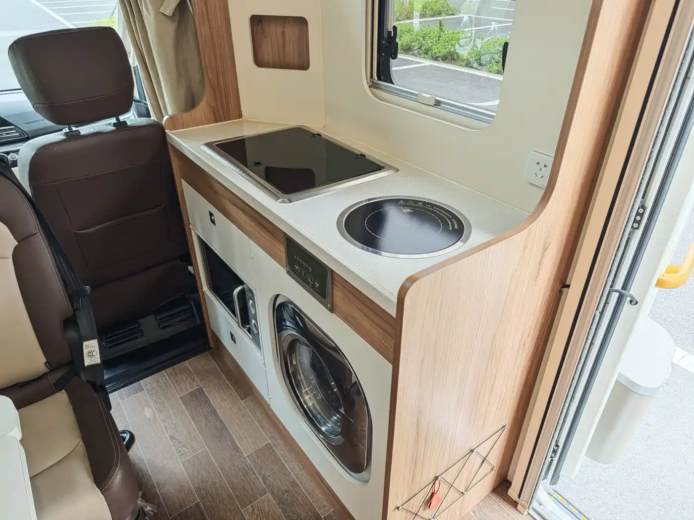 SAIC Maxus V100 RV 2022 Model 2.0T Life Home V100 Mountain Living Edition Rear Expansion фото 14