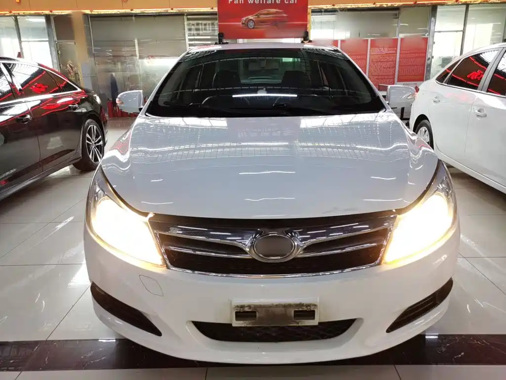 BYD Surui 2015 2014 Model 1.5L Automatic Luxury