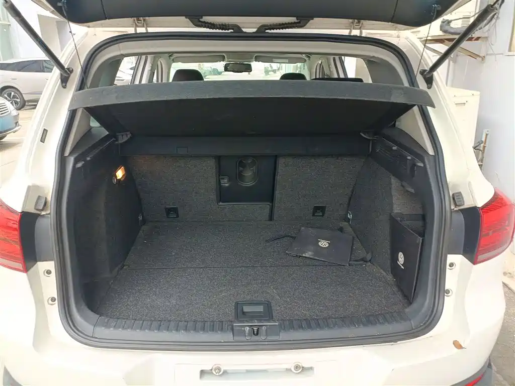 Volkswagen Tiguan 2015 1.8TSI Automatic 4WD Highline фото 19