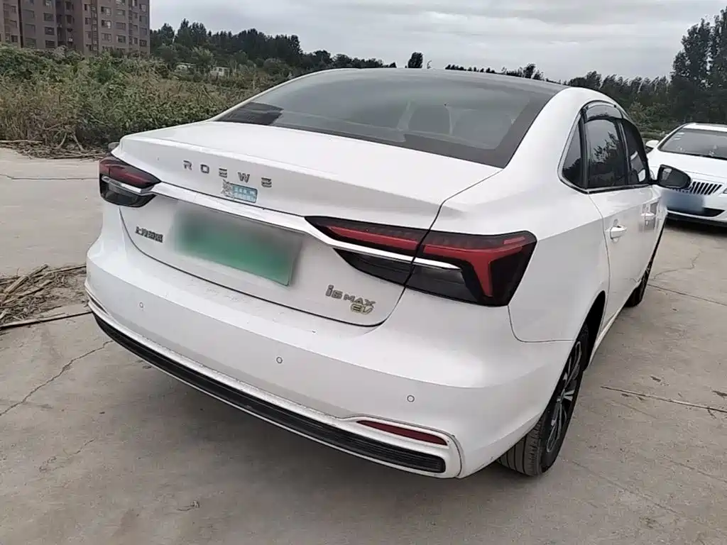 Photo 7 - Roewe i6 MAX EV