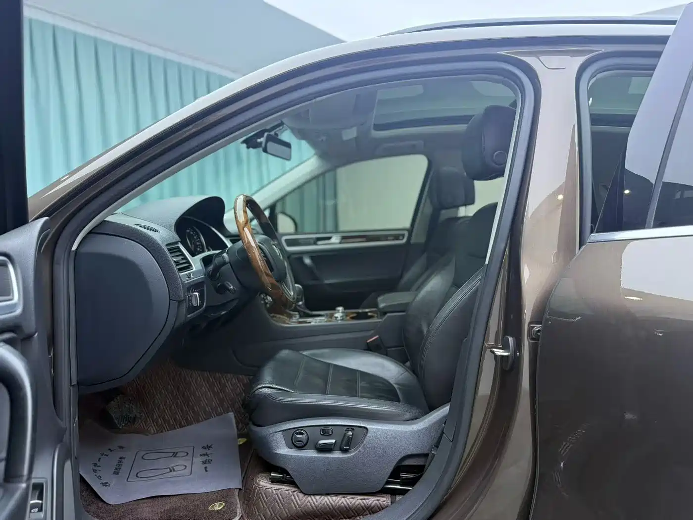 Volkswagen Touareg 2015 3.0TSI Comfort Edition фото 4