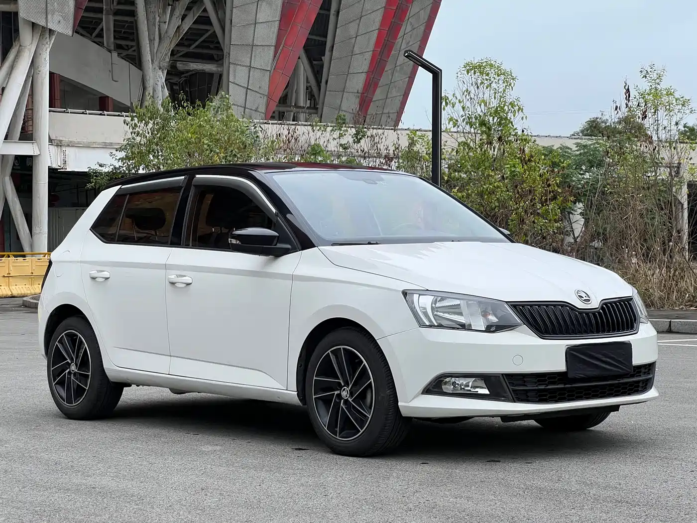 Škoda Fabia 2017 1.6L Automatic Sport Edition фото 2