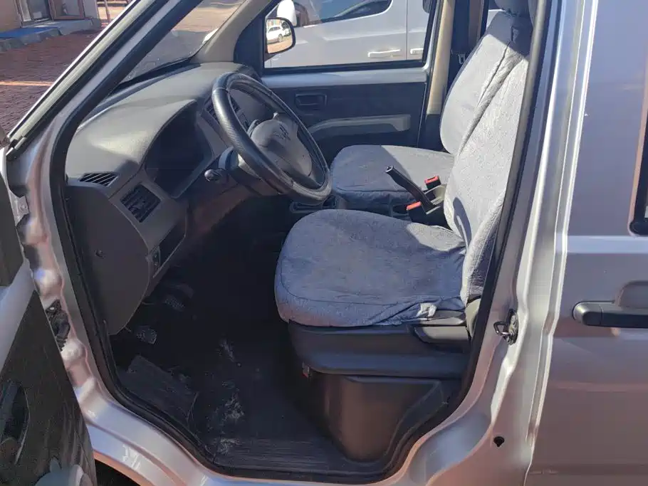 Wuling Motors Wuling Rongguang 2020 2020 1.2L S Basic Model China VI