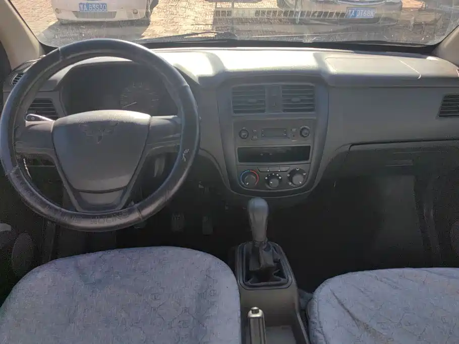 Wuling Motors Wuling Rongguang 2020 2020 1.2L S Basic Model China VI