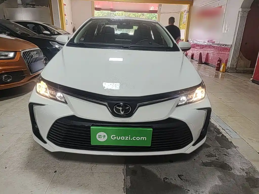 TOYOTA COROLLA