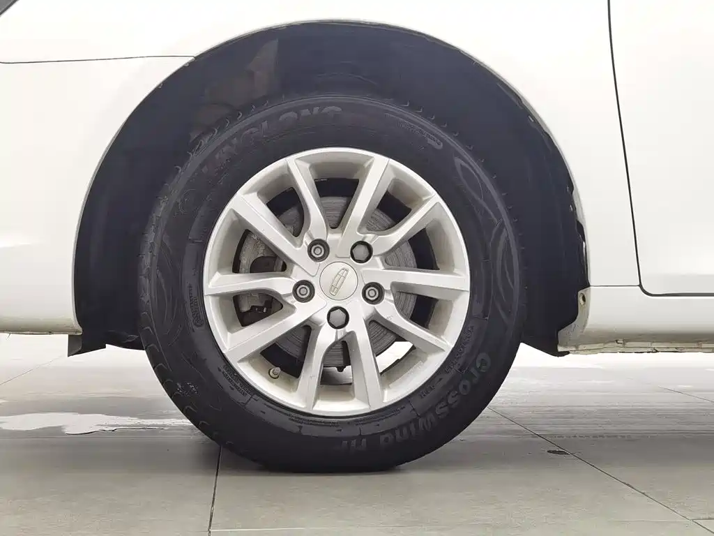 صورة 17 - Geely Emgrand