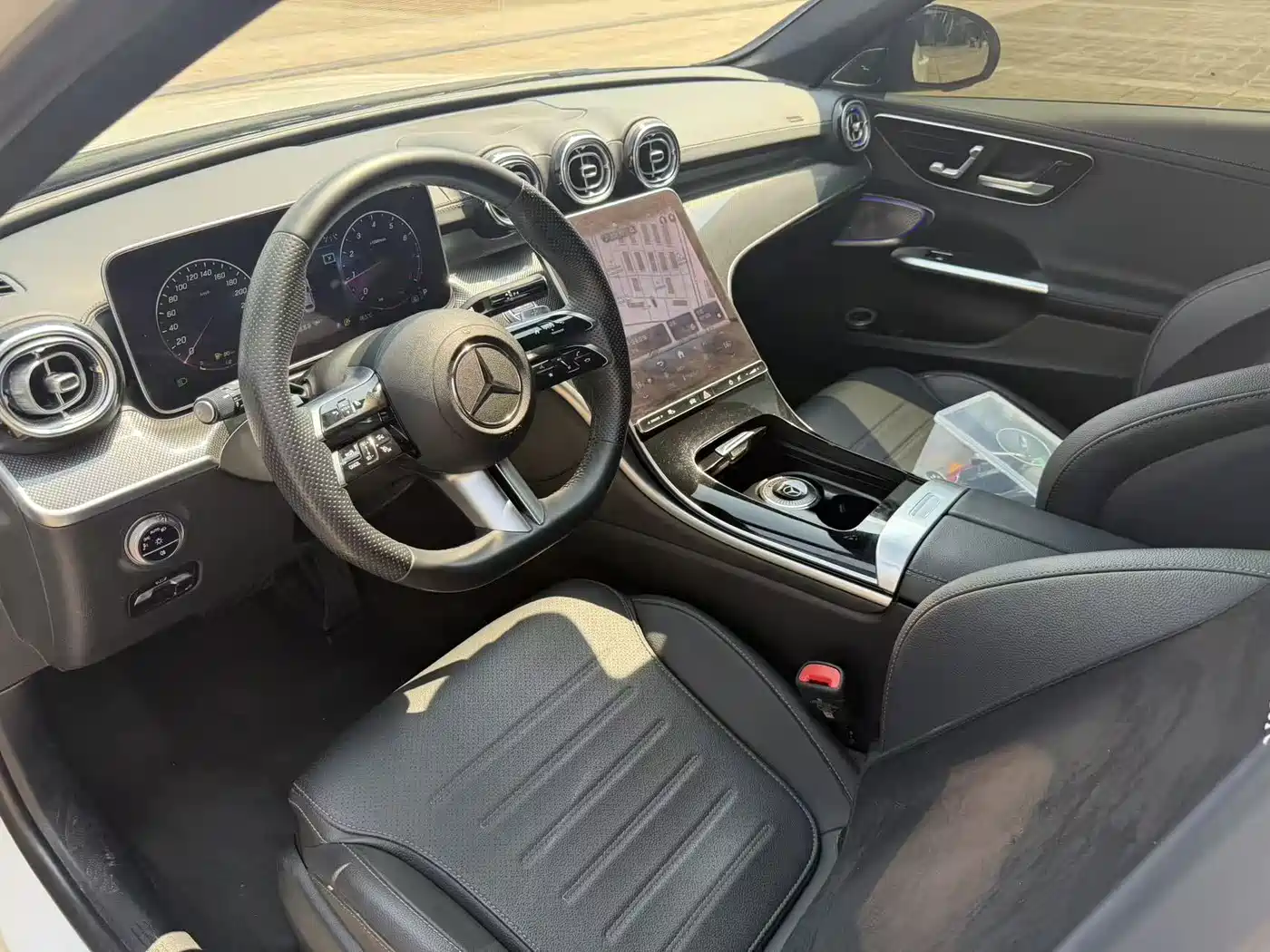 Photo 6 - Mercedes-Benz C-Class