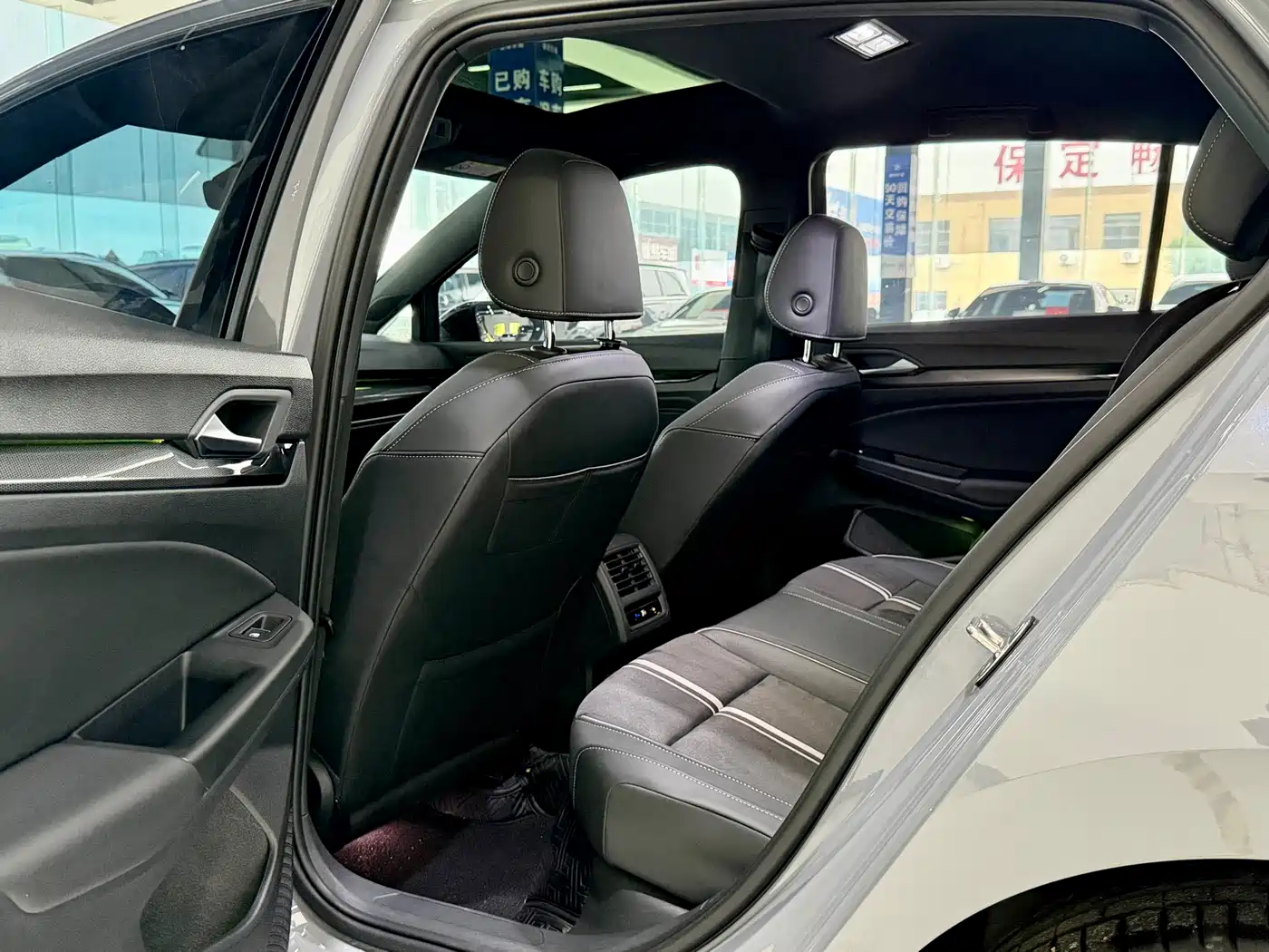 Volkswagen Golf 2023 Facelift 280TSI DSG R-Line Lite фото 5