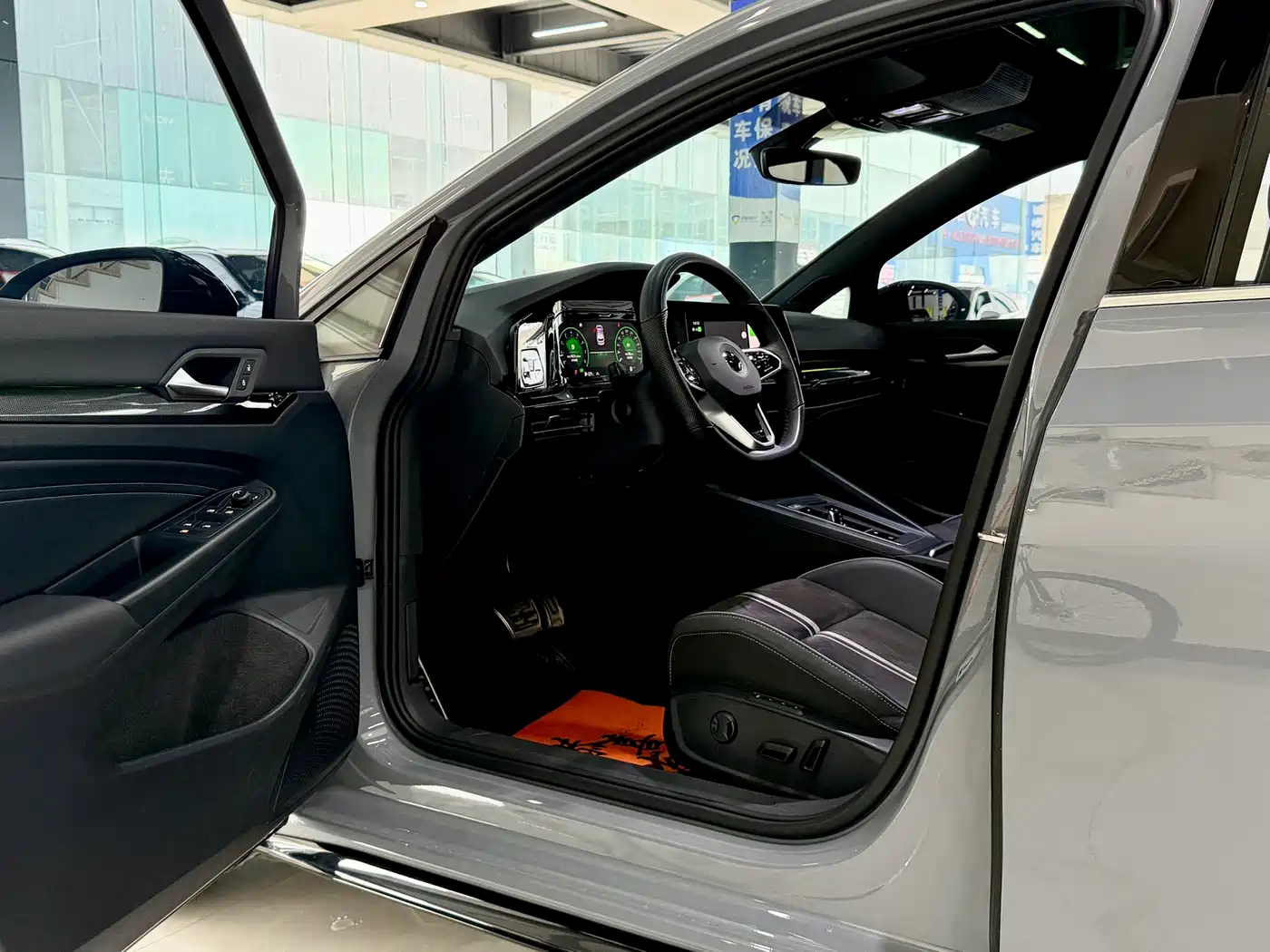 Volkswagen Golf 2023 Facelift 280TSI DSG R-Line Lite фото 4