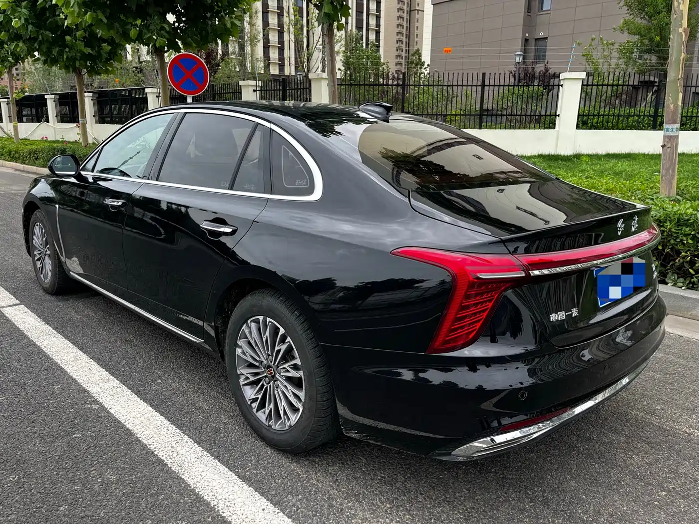 Hongqi H5 2023 1.5T DCT Smart Connect Flag Rhythm фото 7