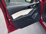 صورة 8 - Mazda Mazda 3