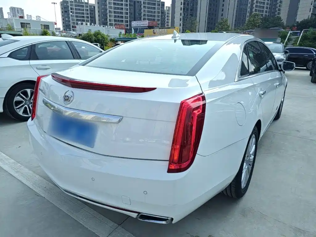 Cadillac XTS 2015 2014 28T Comfort