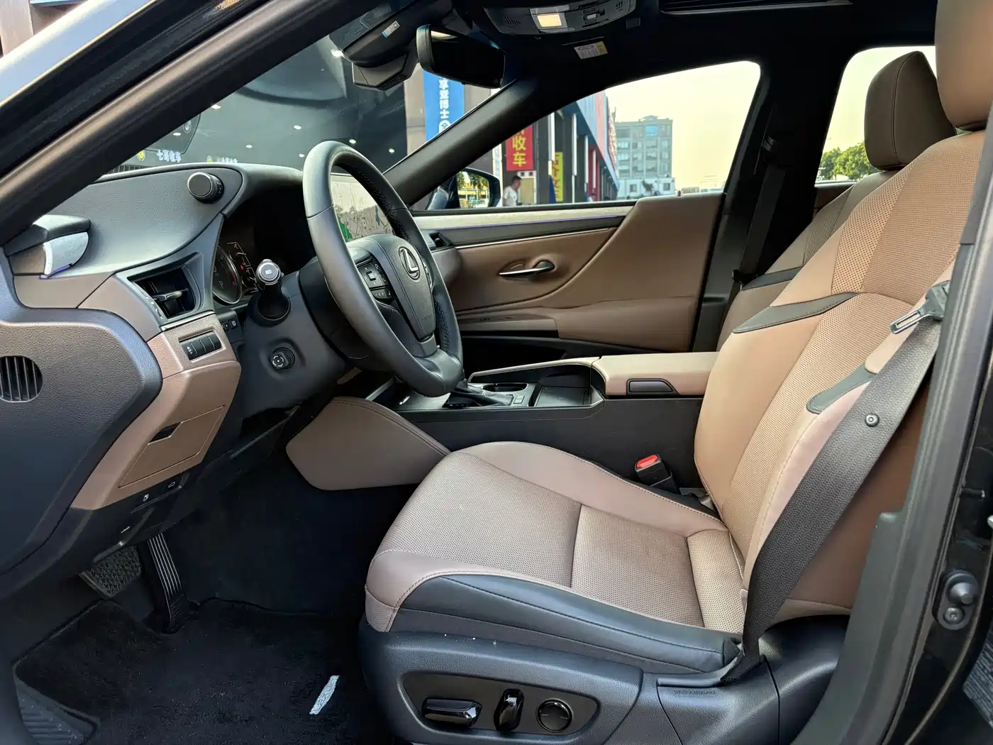 Lexus ES 2025 2025 200 Ultimate Edition