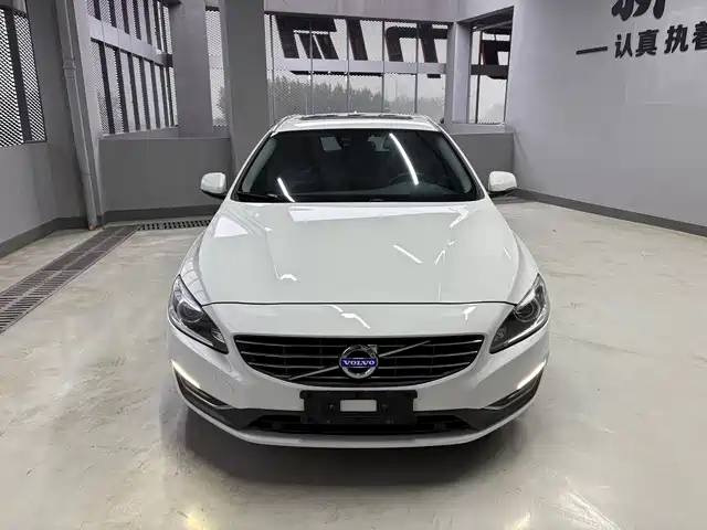Volvo V60 2014 Model Year Facelift T5 Inscription — фото 1