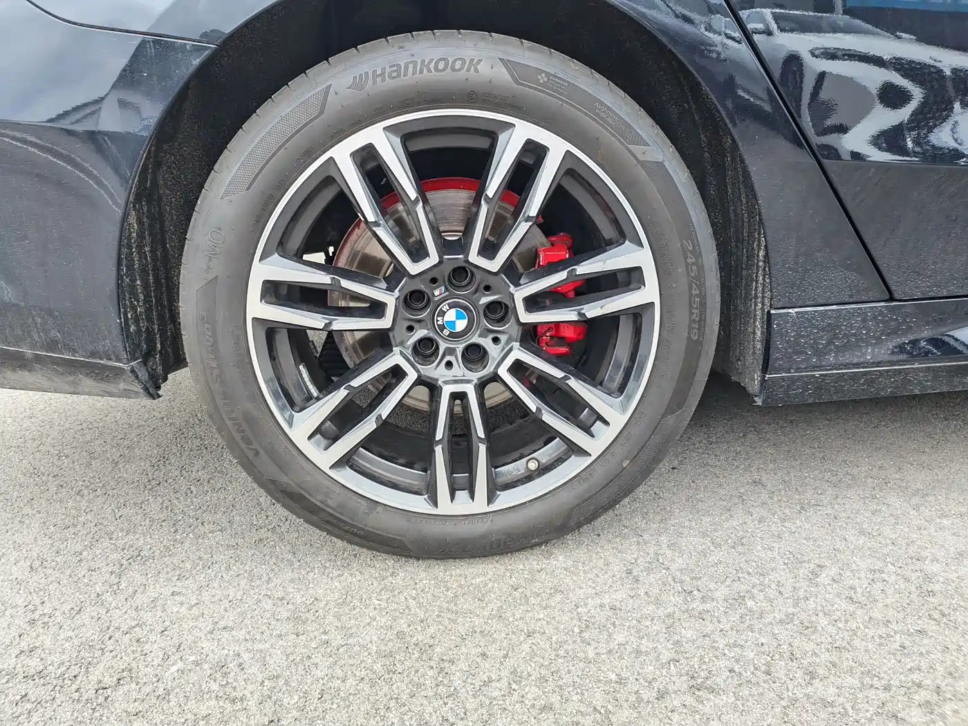 BMW 5 Series 2024 530Li Leading M Sport Package фото 4