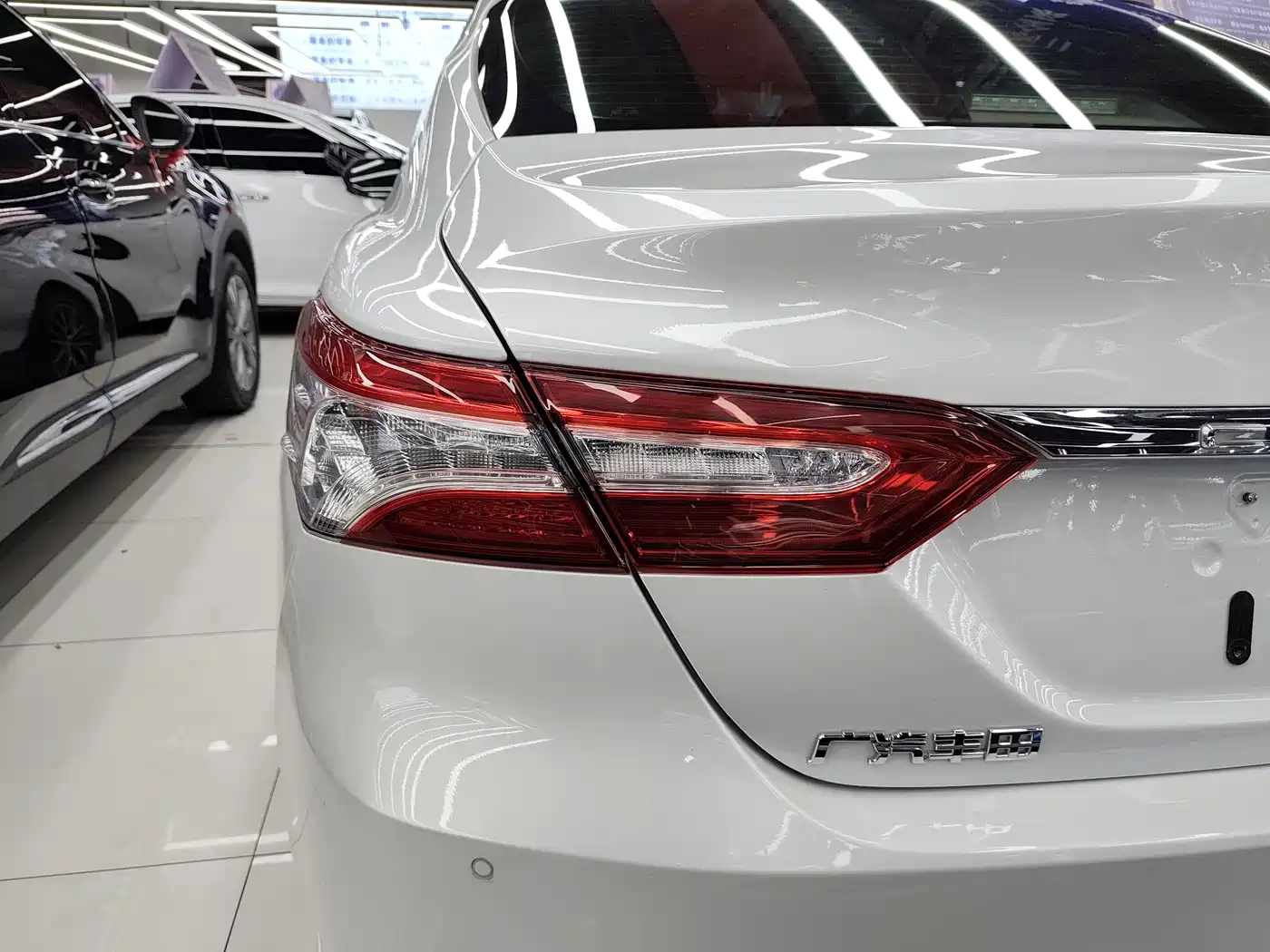 Toyota Camry 2023 2.5G Luxury Edition фото 16
