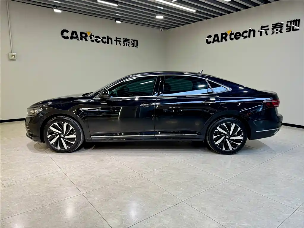 Volkswagen Passat 2025 Outstanding 380TSI Dragon Soaring Edition фото 8