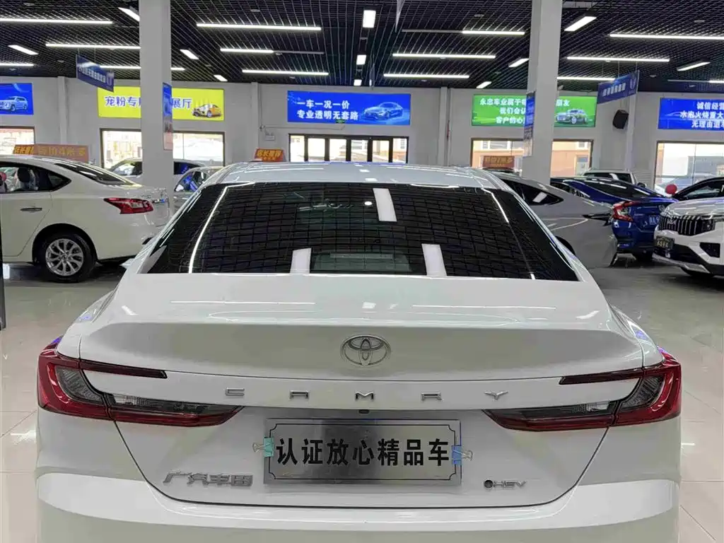 Toyota Camry 2024 Hybrid 2.0HGVP Luxury Edition фото 5