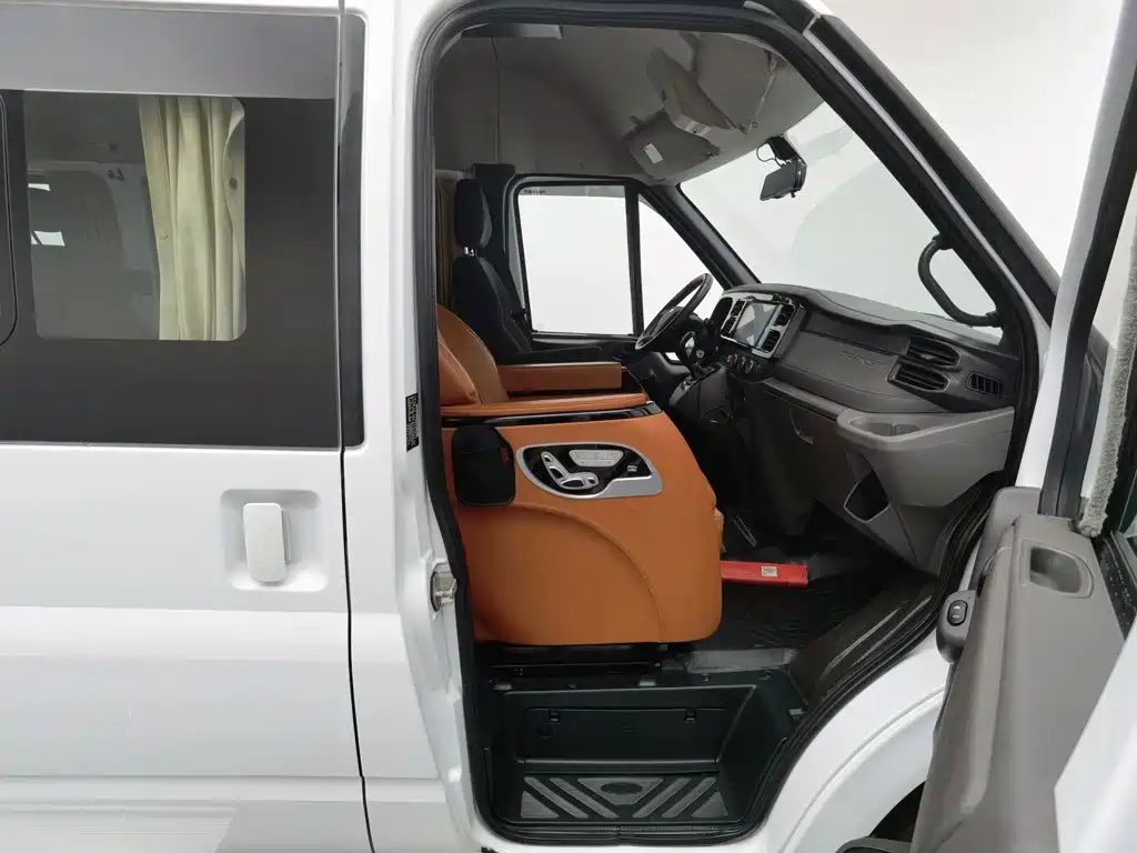 Ford New Generation Transit 2021 2021 Model 2.2T Automatic Logistics Vehicle Pro 5.9m Long Wheelbase Dual Rear Tires 7-Seat Medium Roof China VI