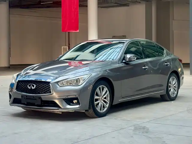 INFINITI Q50L