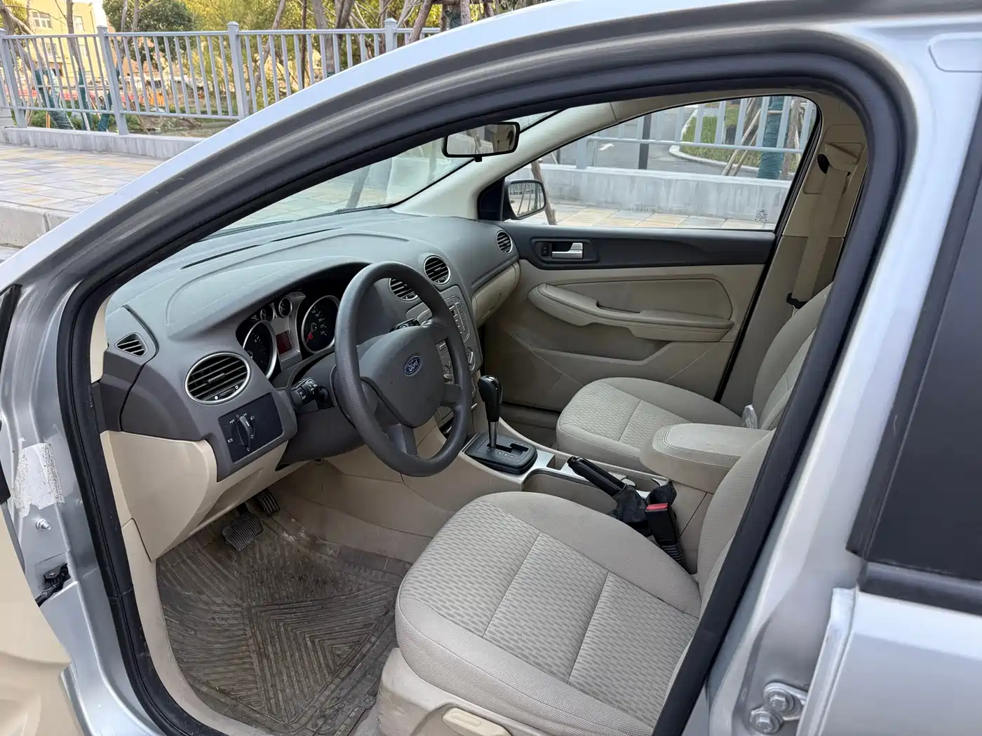 Ford Focus 2010 2009 Model Hatchback 1.8L Automatic Fashion
