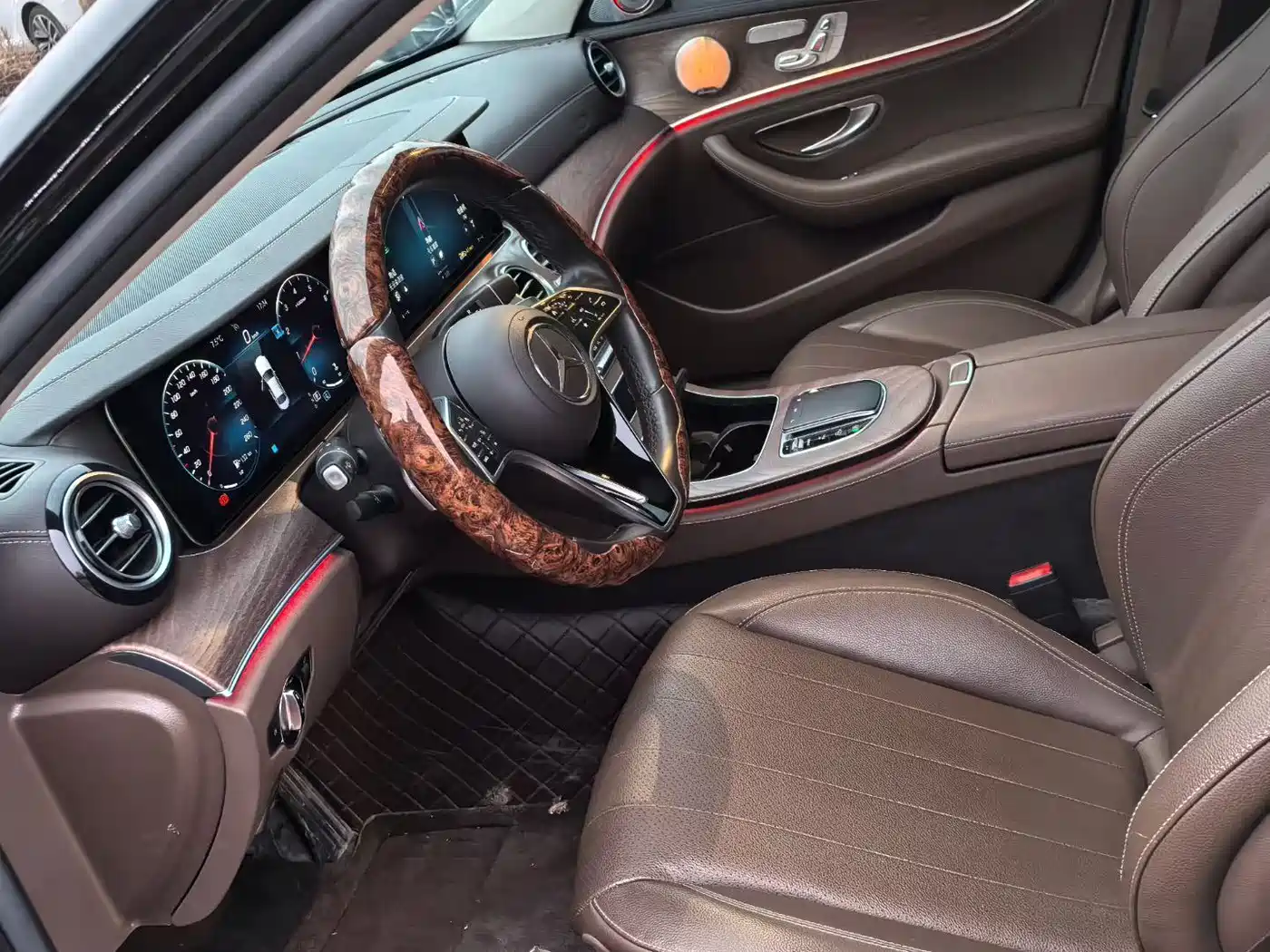 Mercedes-Benz E-Class 2022 E 300 L Fashion фото 6