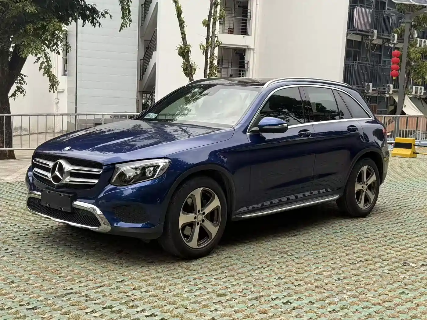 Mercedes-Benz GLC 2016 GLC 300 4MATIC Dynamic фото 2