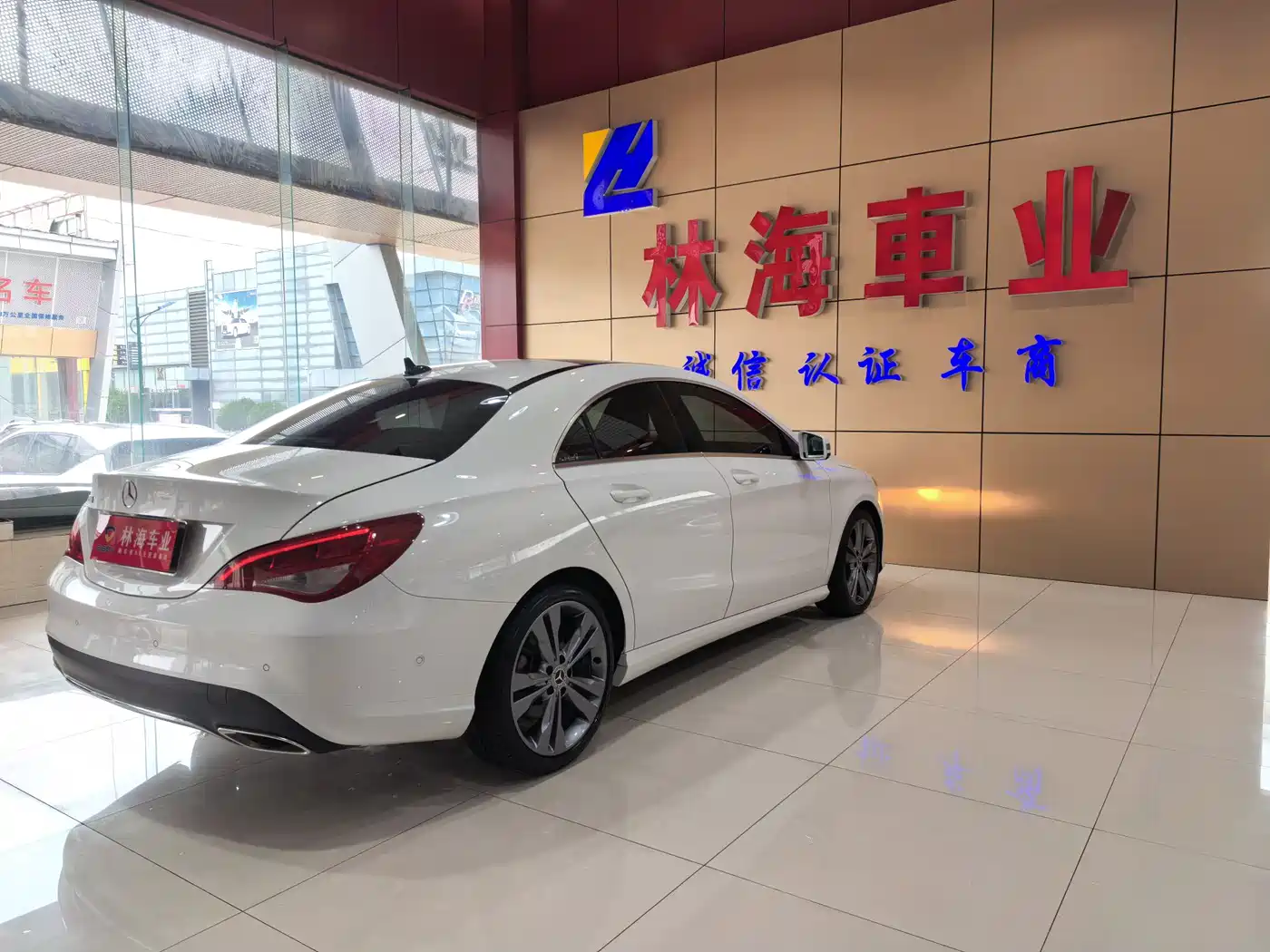 Mercedes-Benz CLA (Import) 2018 CLA 200 Dynamic Edition фото 13