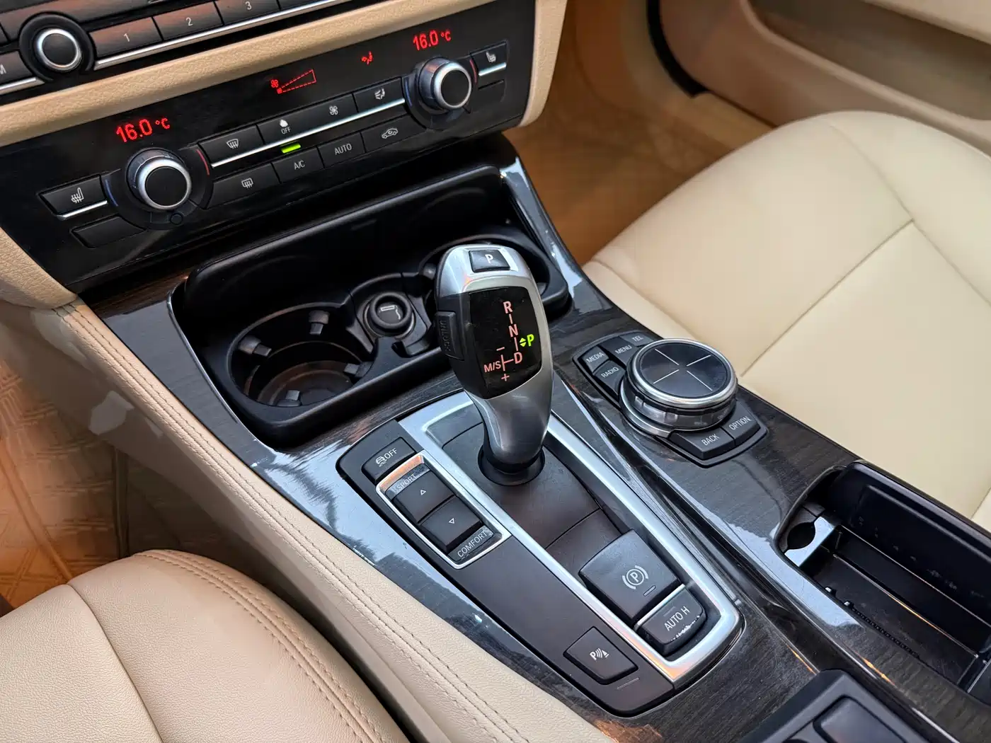 BMW 5 Series 2013 530Li Luxury фото 15