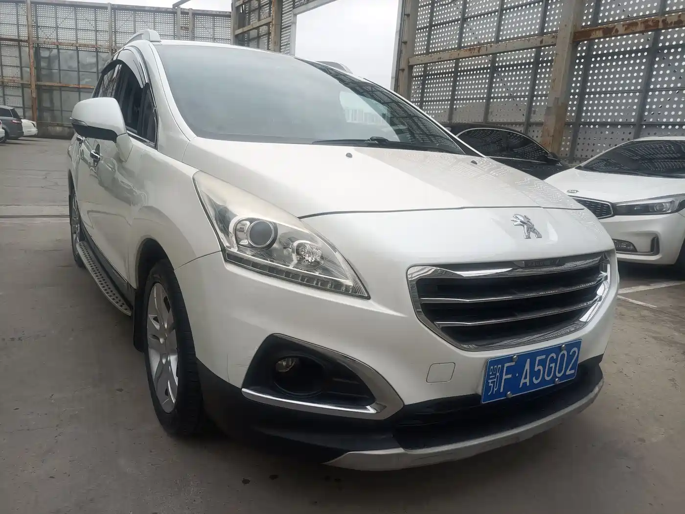 Peugeot 3008 2015 2.0L Automatic Classic Edition фото 3