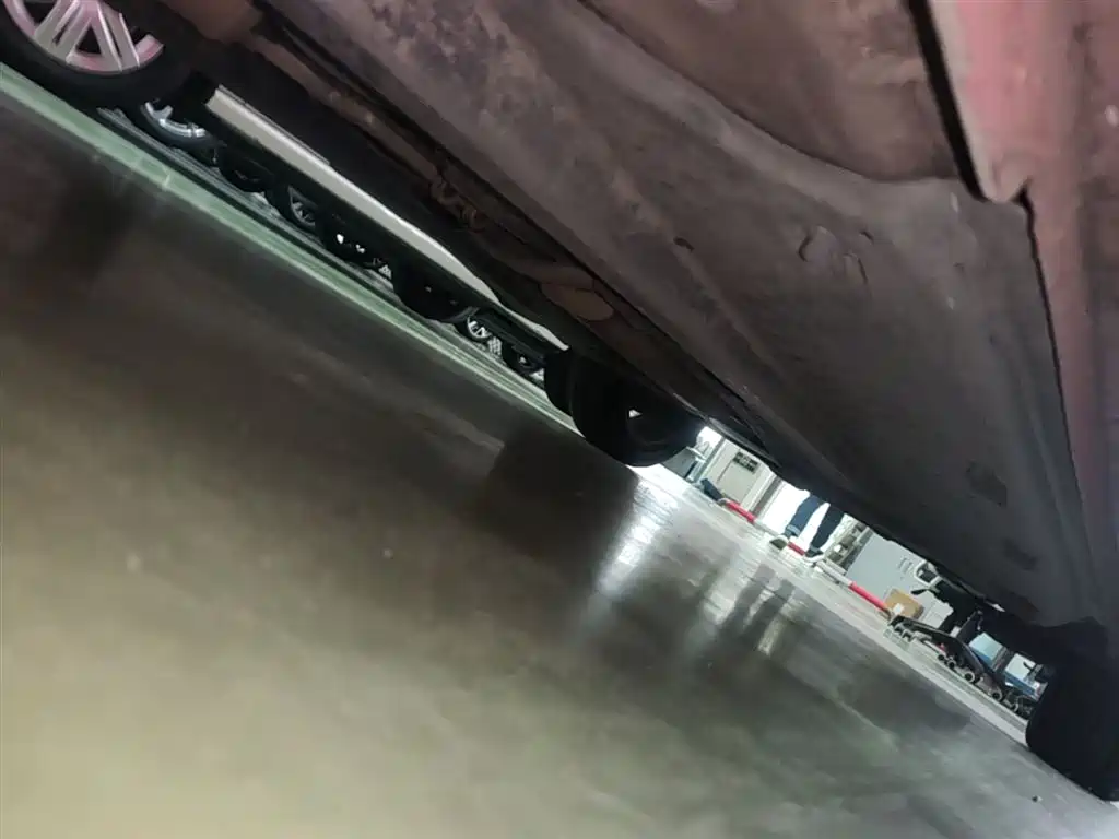 Volkswagen Polo 2016 1.4L Automatic Trend фото 7