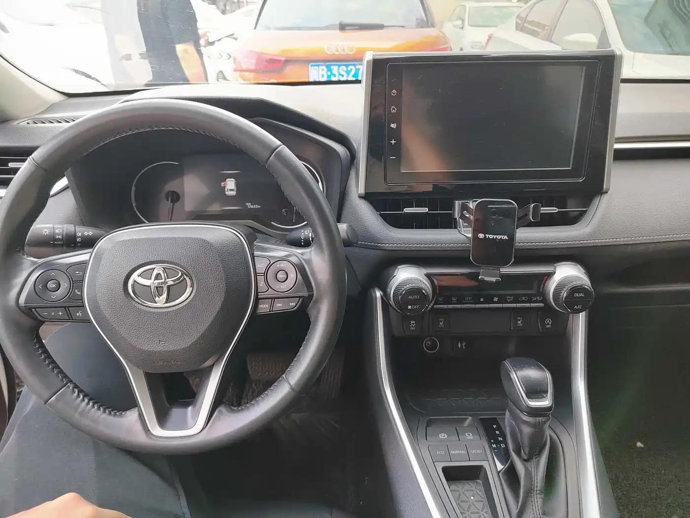 Toyota RAV4 Rongfang 2020 2.0L CVT 2WD Fashion PLUS фото 3