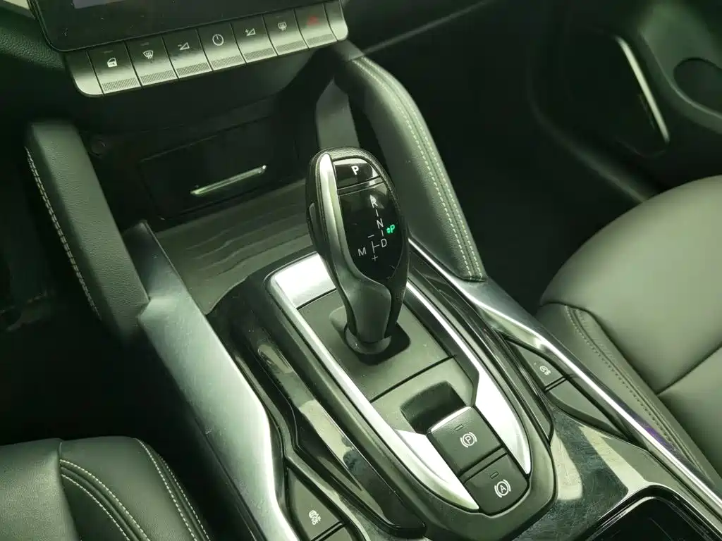 Zhonghua V7 2020 2019 Sport 300T Automatic Luxury