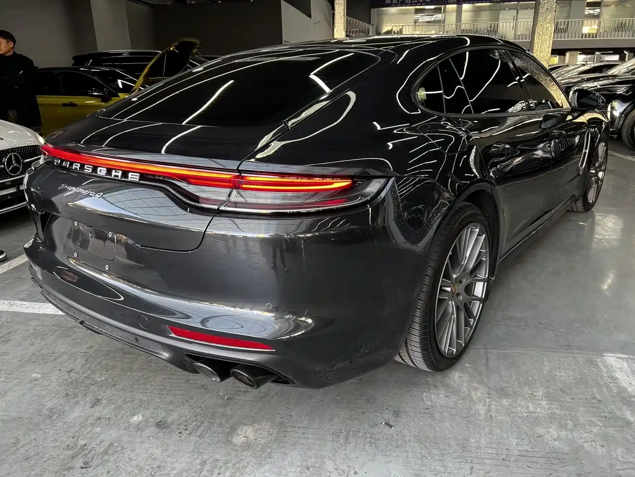 Porsche Panamera 2022 Panamera 4 Executive Long Wheelbase 2.9T фото 20
