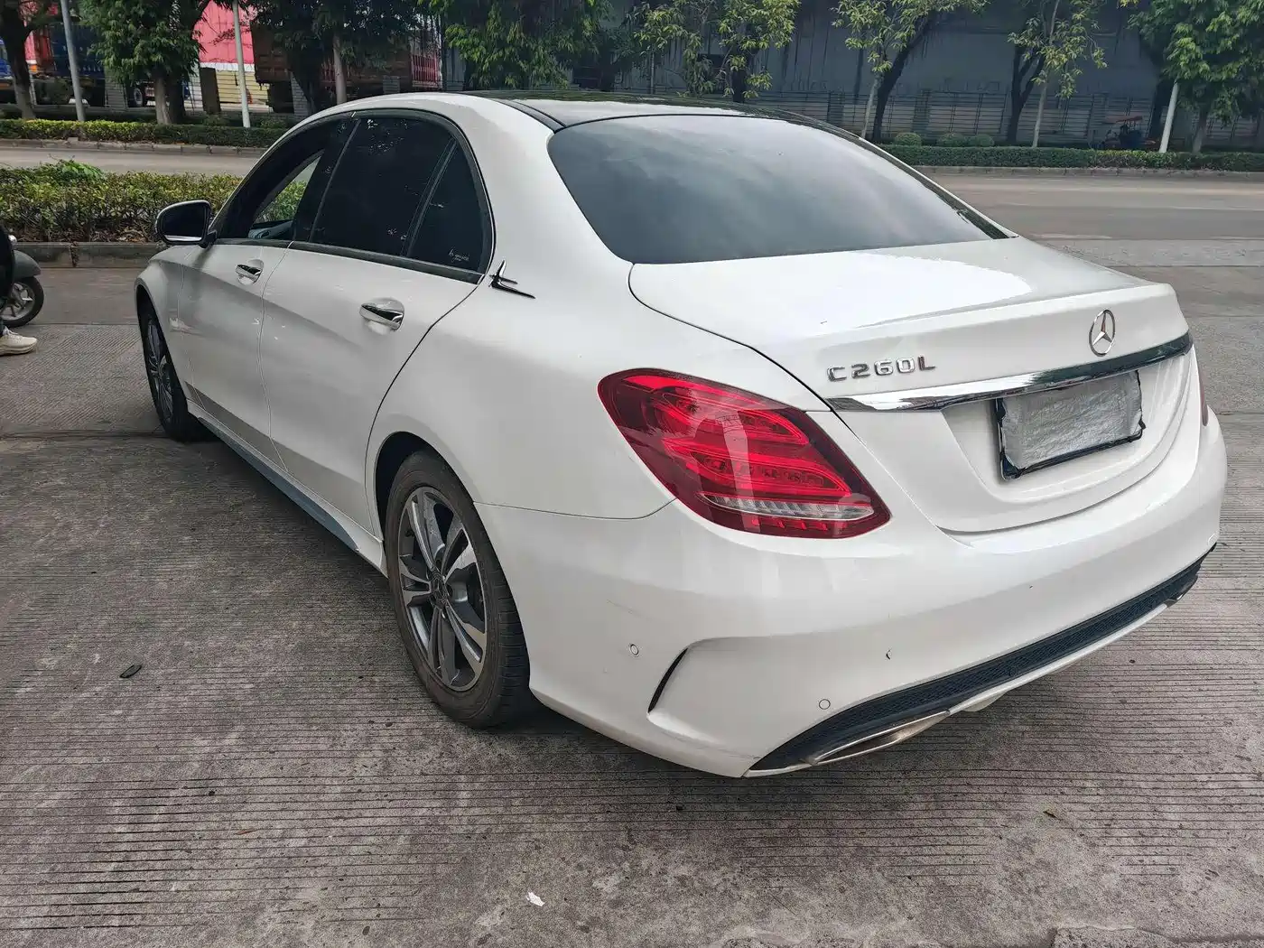 Mercedes-Benz C-Class 2017 Facelift C 200 L Sport Edition фото 16