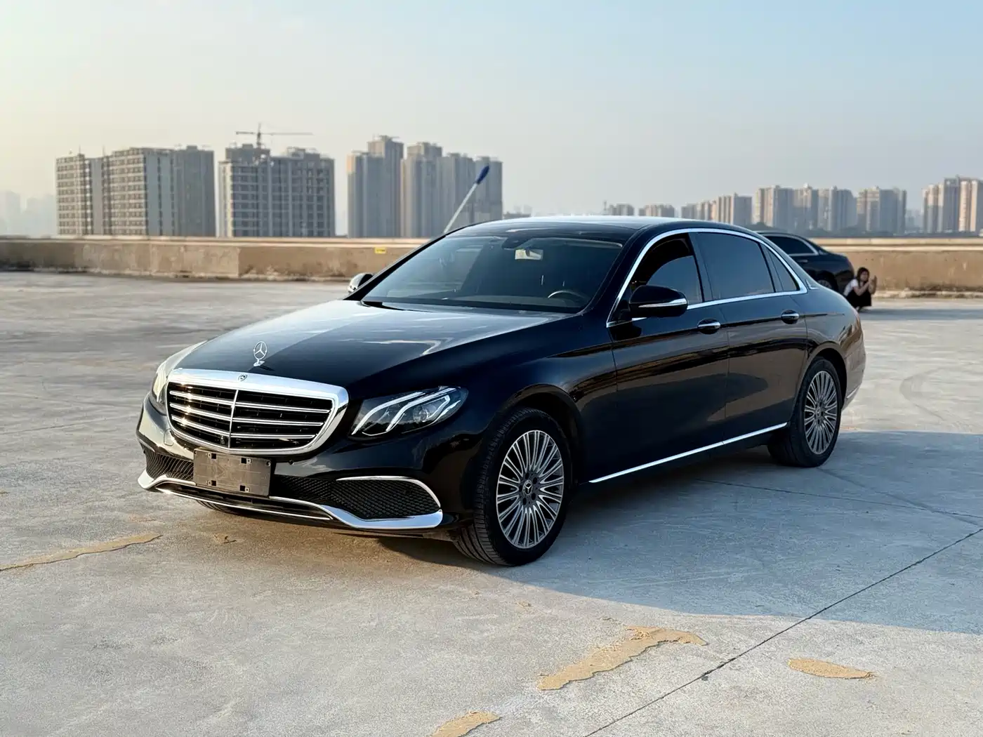 Mercedes-Benz E-Class 2020 E 300 L Fashion