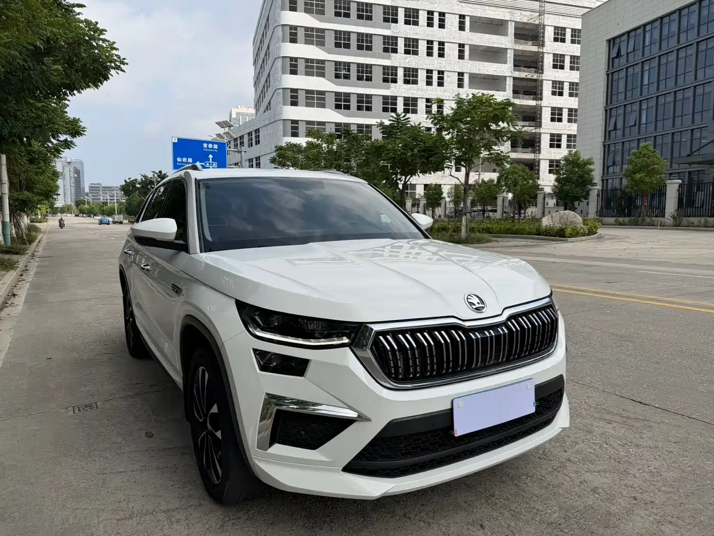 Škoda Kodiaq 2023 2022 TSI330 7-Seater FWD Luxury Edition