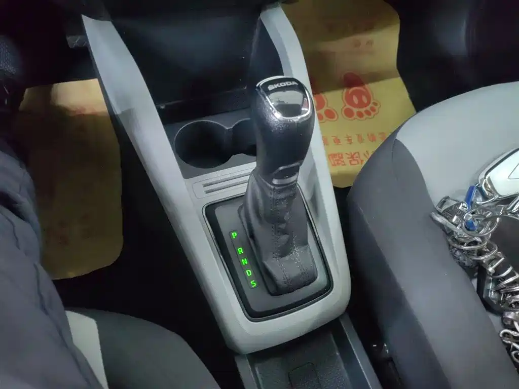 Škoda Fabia 2017 1.4L Auto Car Enjoy Edition фото 14