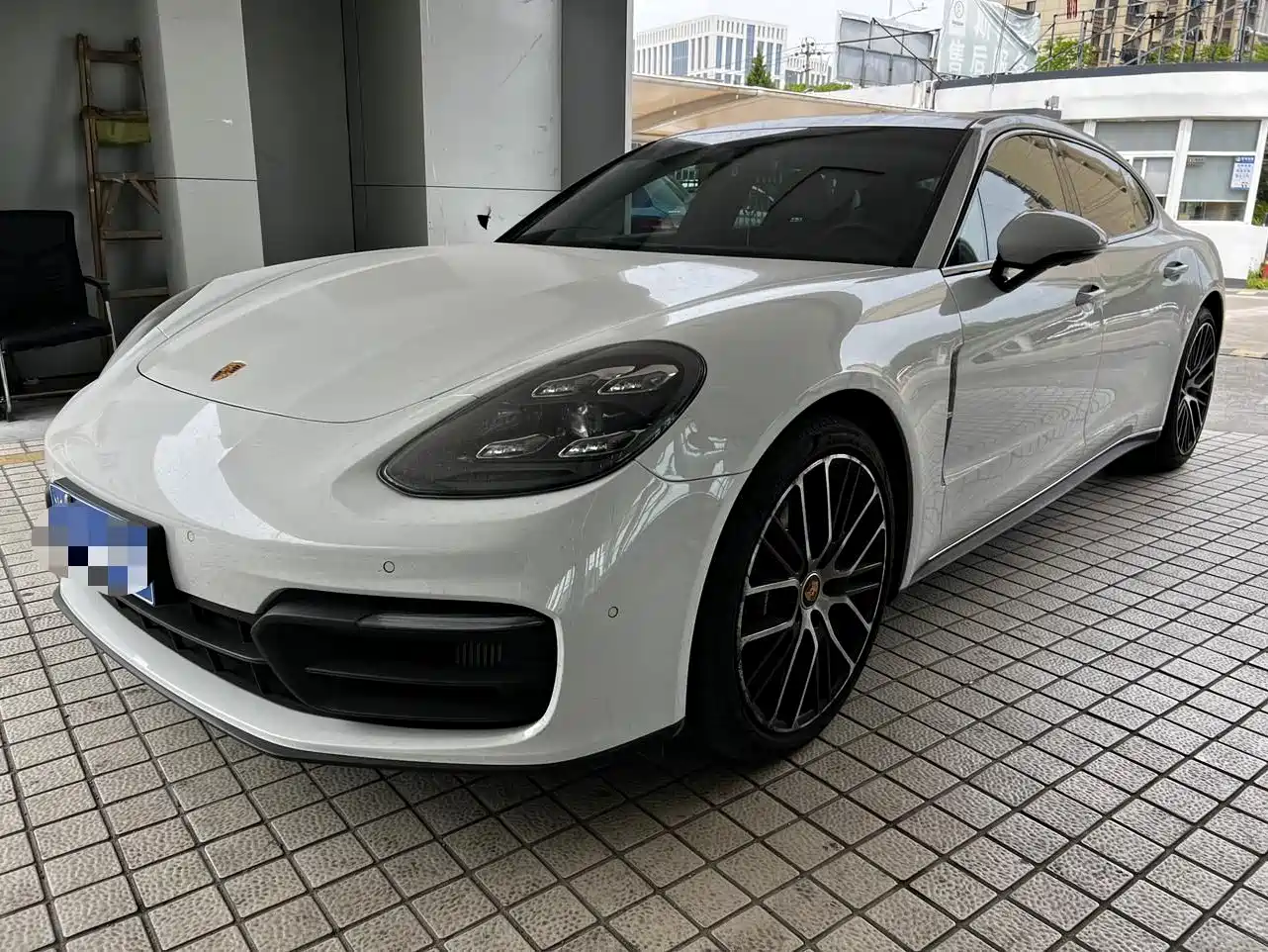 Porsche Panamera 2023 Panamera Executive Long Wheelbase Platinum Edition 2.9T