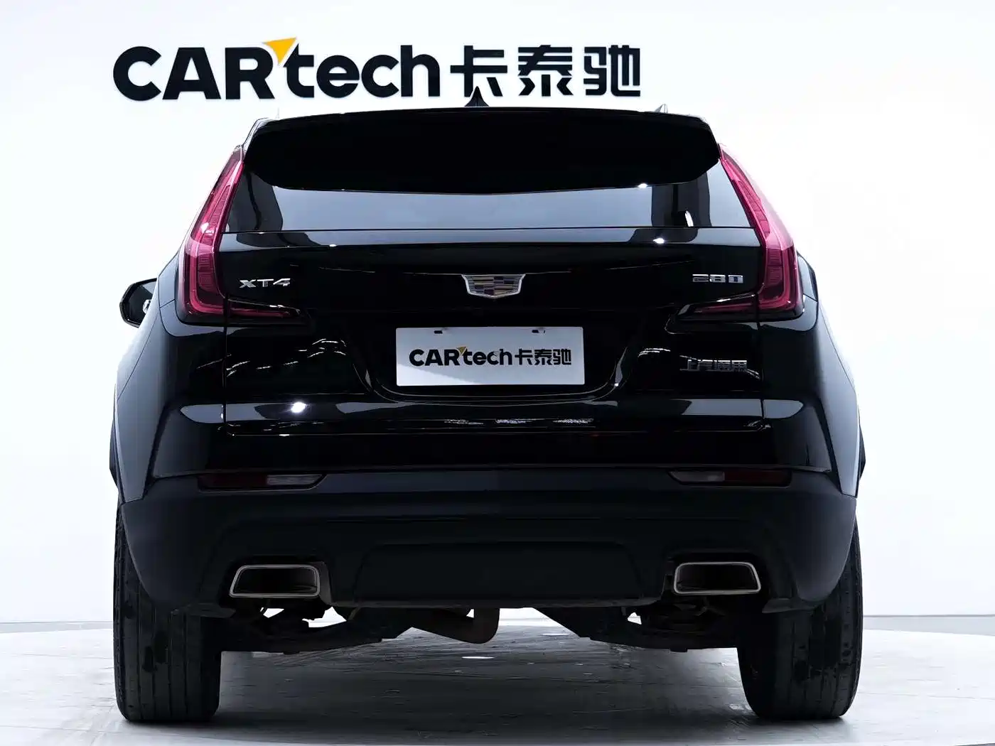 CADILLAC XT4