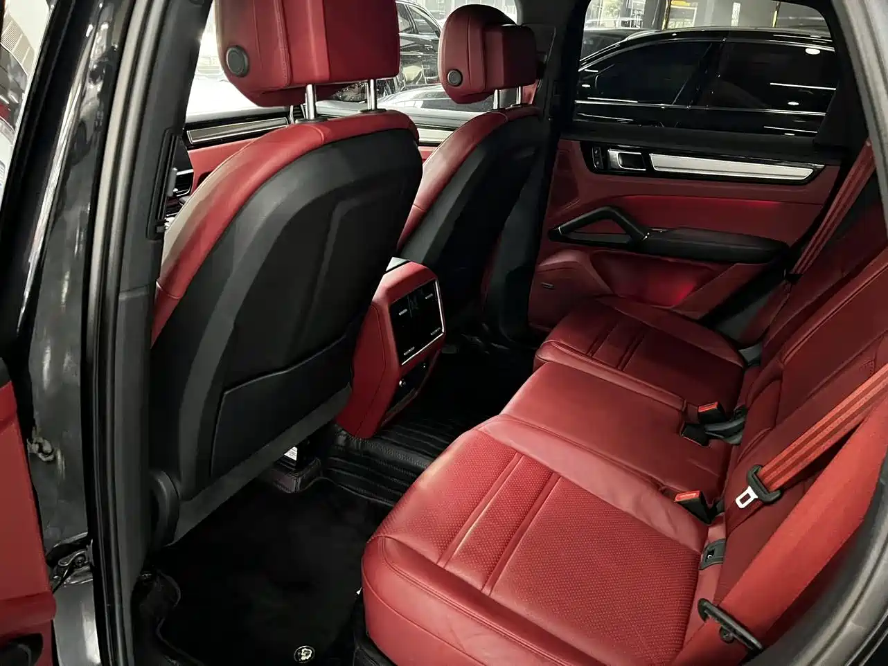 Porsche Cayenne 2023 Cayenne 3.0T Platinum Edition фото 16