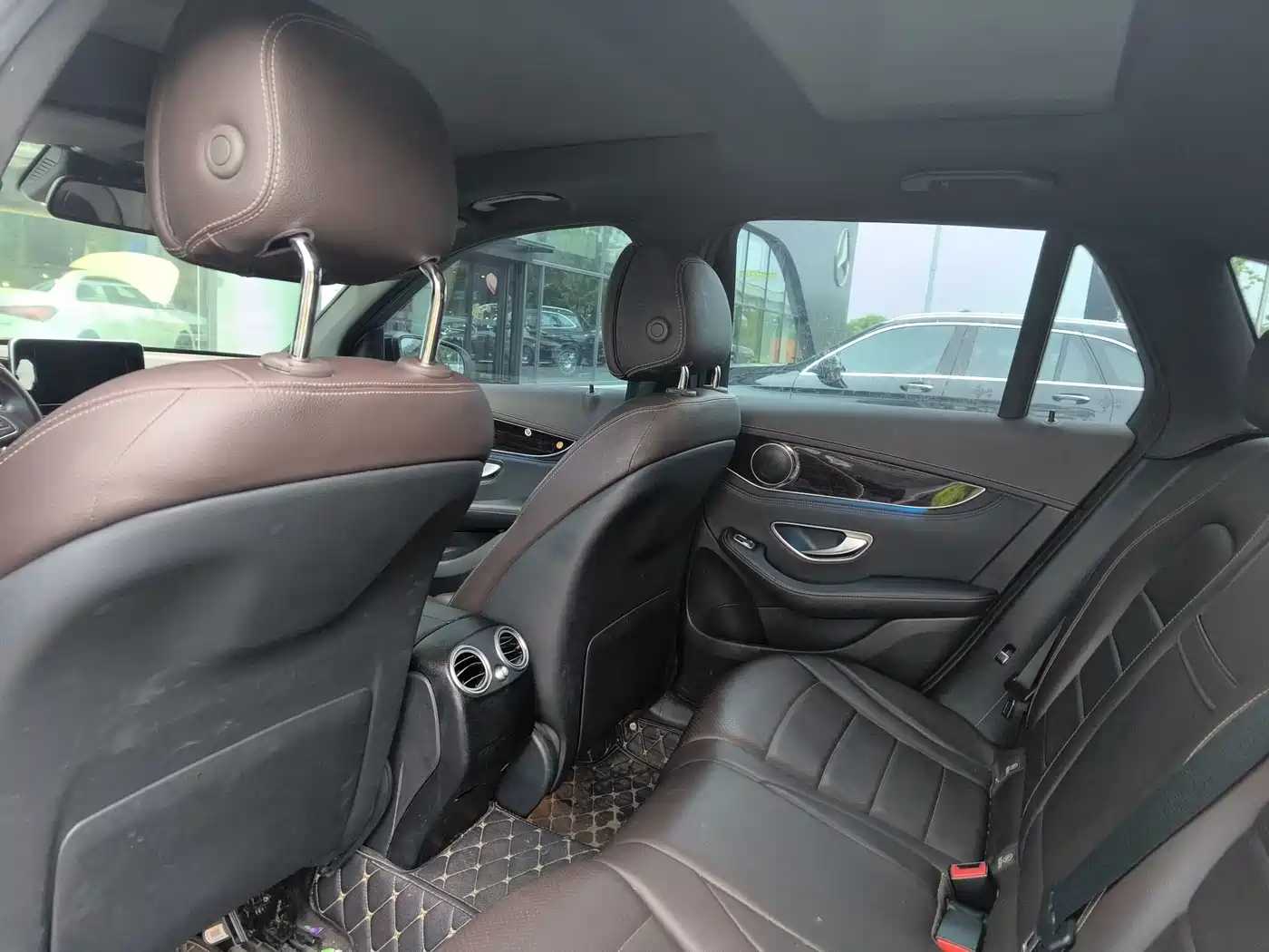 Mercedes-Benz GLC 2017 GLC 260 4MATIC Luxury фото 11
