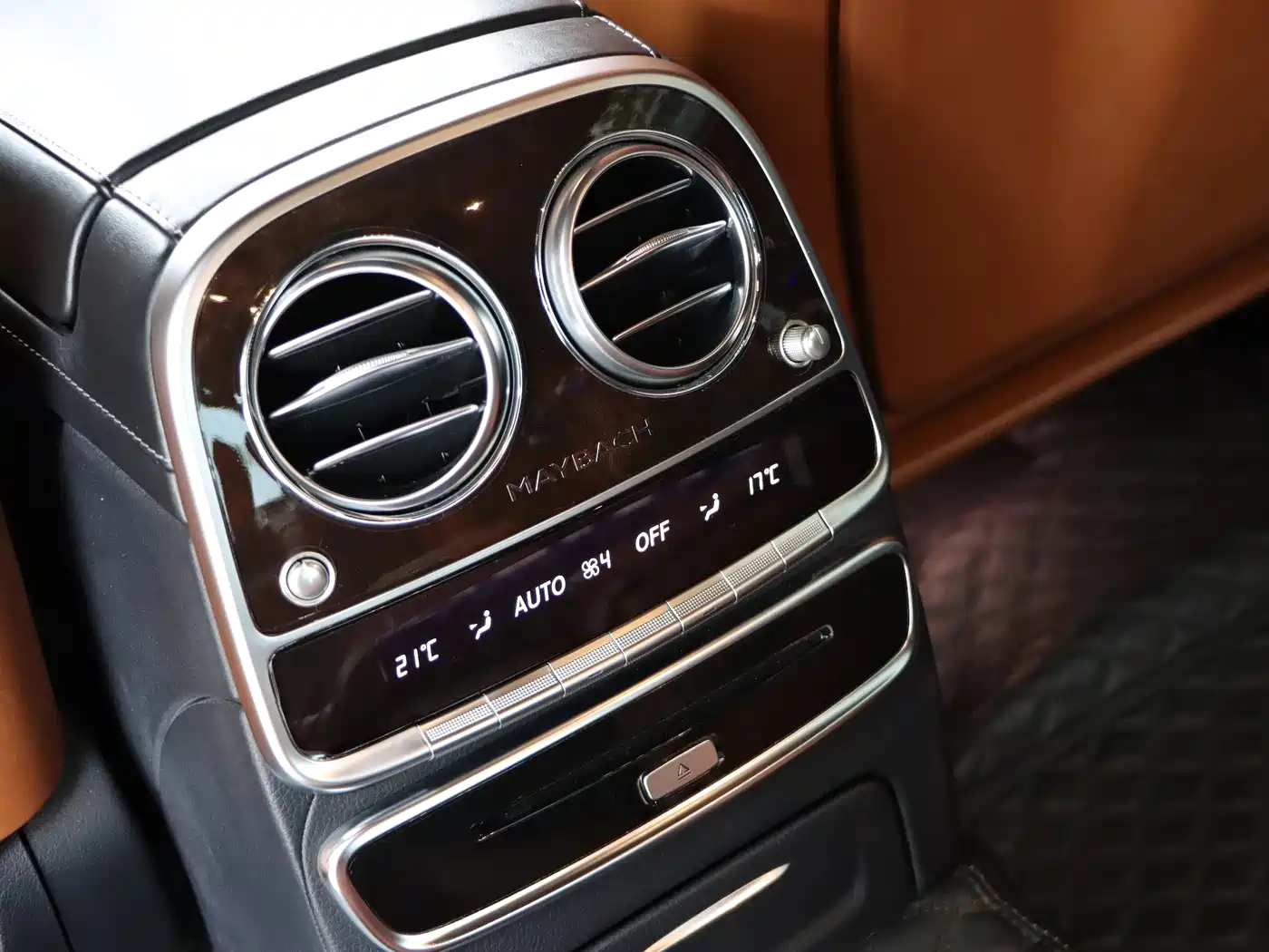 Mercedes-Benz Maybach S-Class 2020 S 450 4MATIC Collector's Edition фото 31