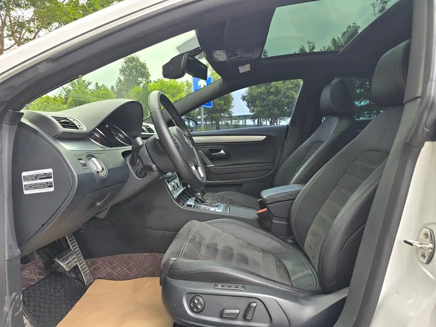 Volkswagen FAW-Volkswagen CC 2016 Model 1.8TSI Luxury фото 9