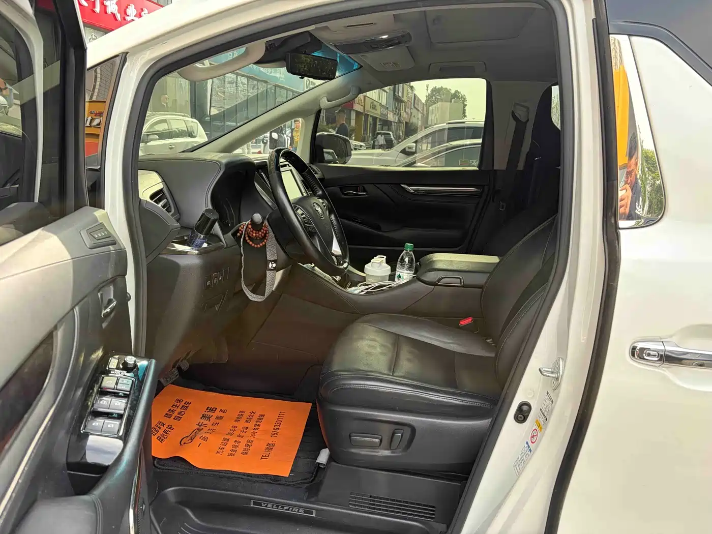 Toyota Vellfire 2019 Hybrid 2.5L HV Luxury Edition фото 4