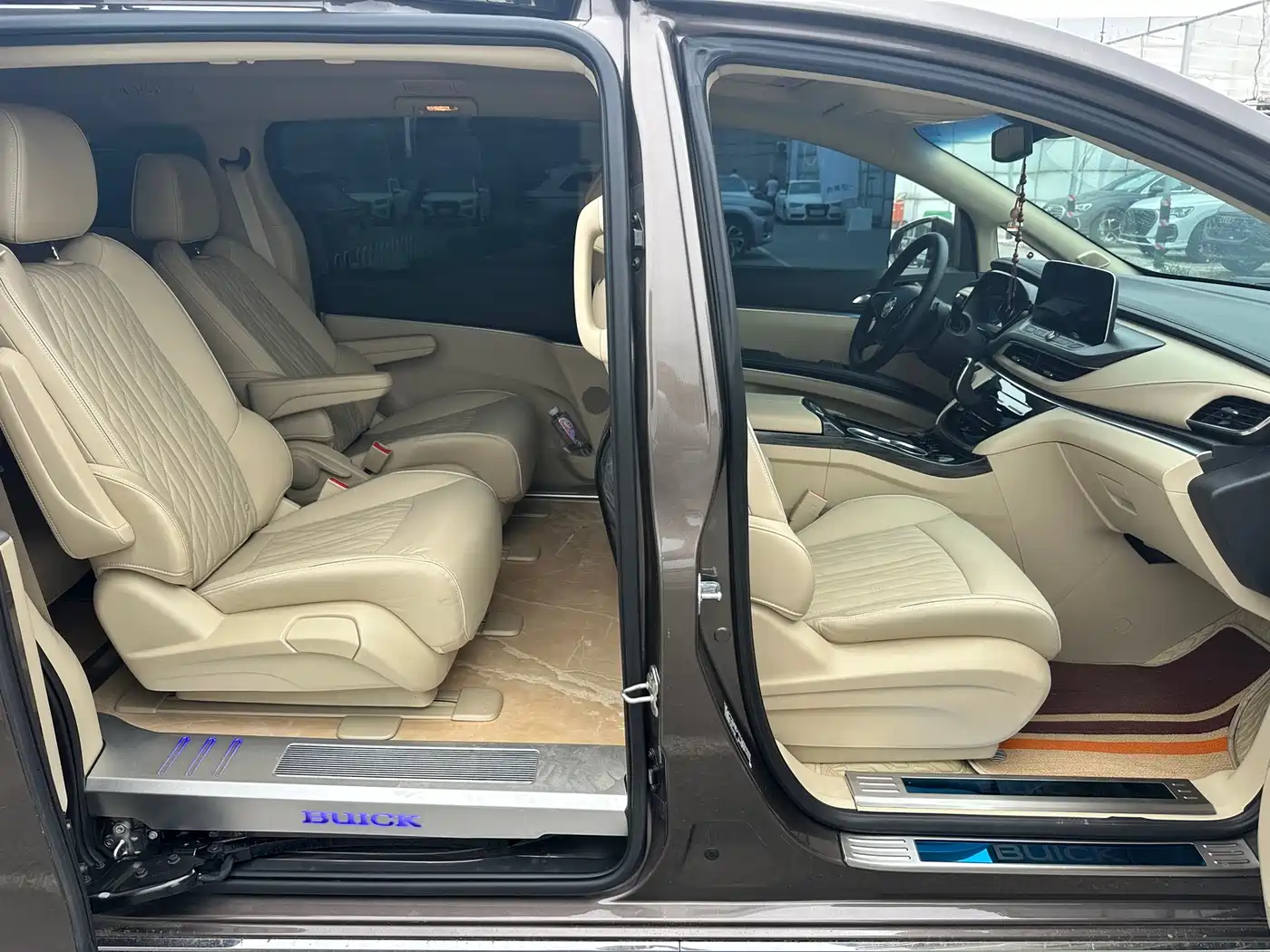 Buick GL8 2023 Land Business Class 652T Luxury фото 11