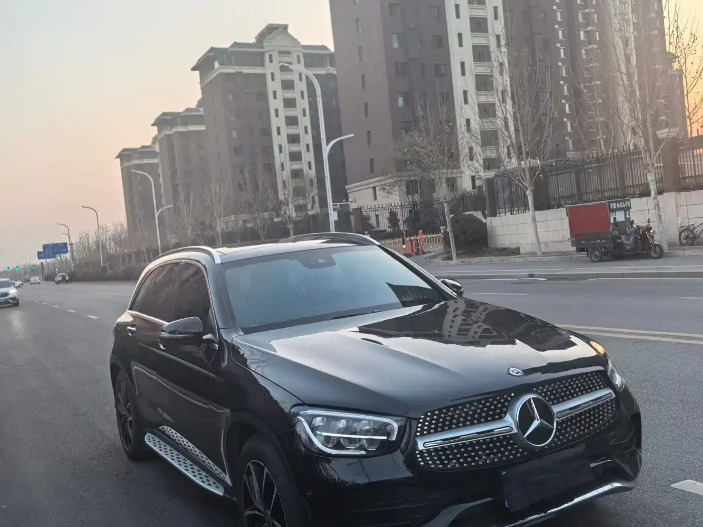 MERCEDES-BENZ GLC