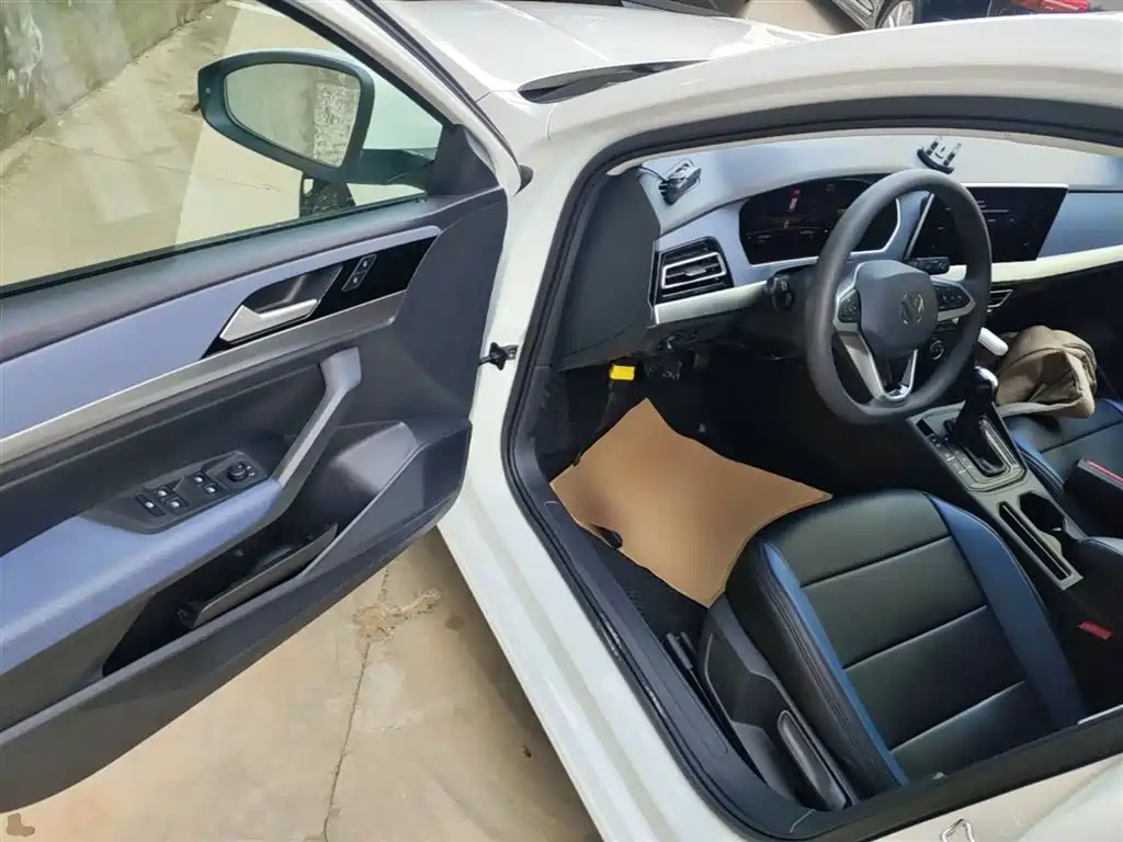 Volkswagen Lavida 2024 Model 1.5L Automatic Delight Edition фото 16